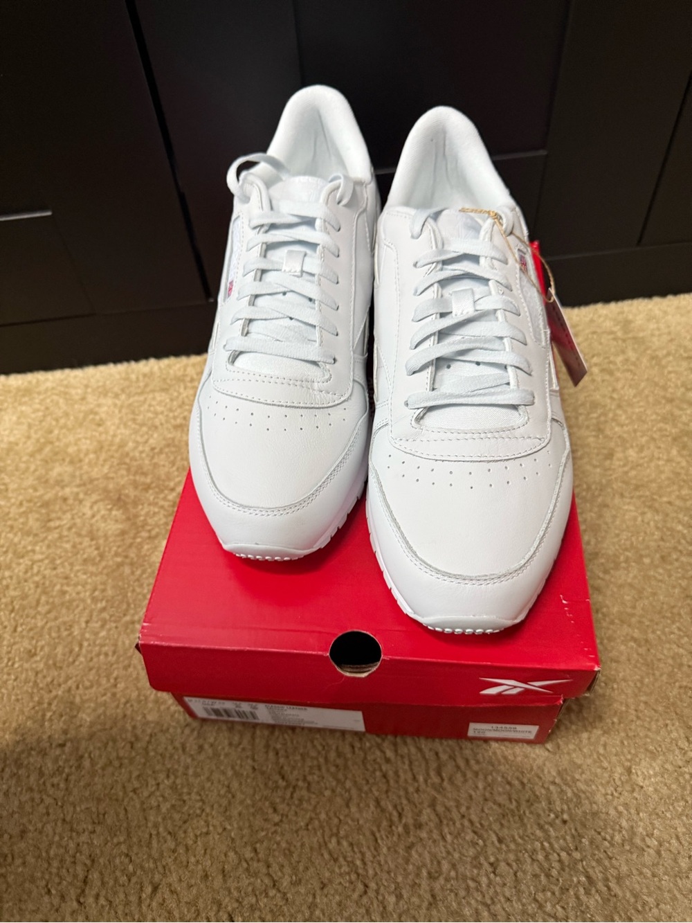 Reebok White Low-Top Classic Leather Running shoes